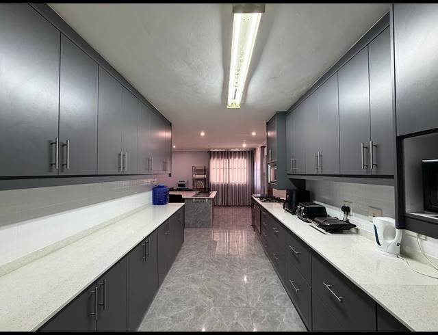 4 bed property to rent in SHERWOOD